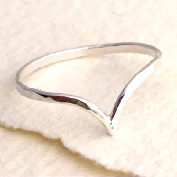 Sterling Silver Dainty Chevron V Ring Modern MIDI Thumb Simple Stackable… - Picture 10 of 10
